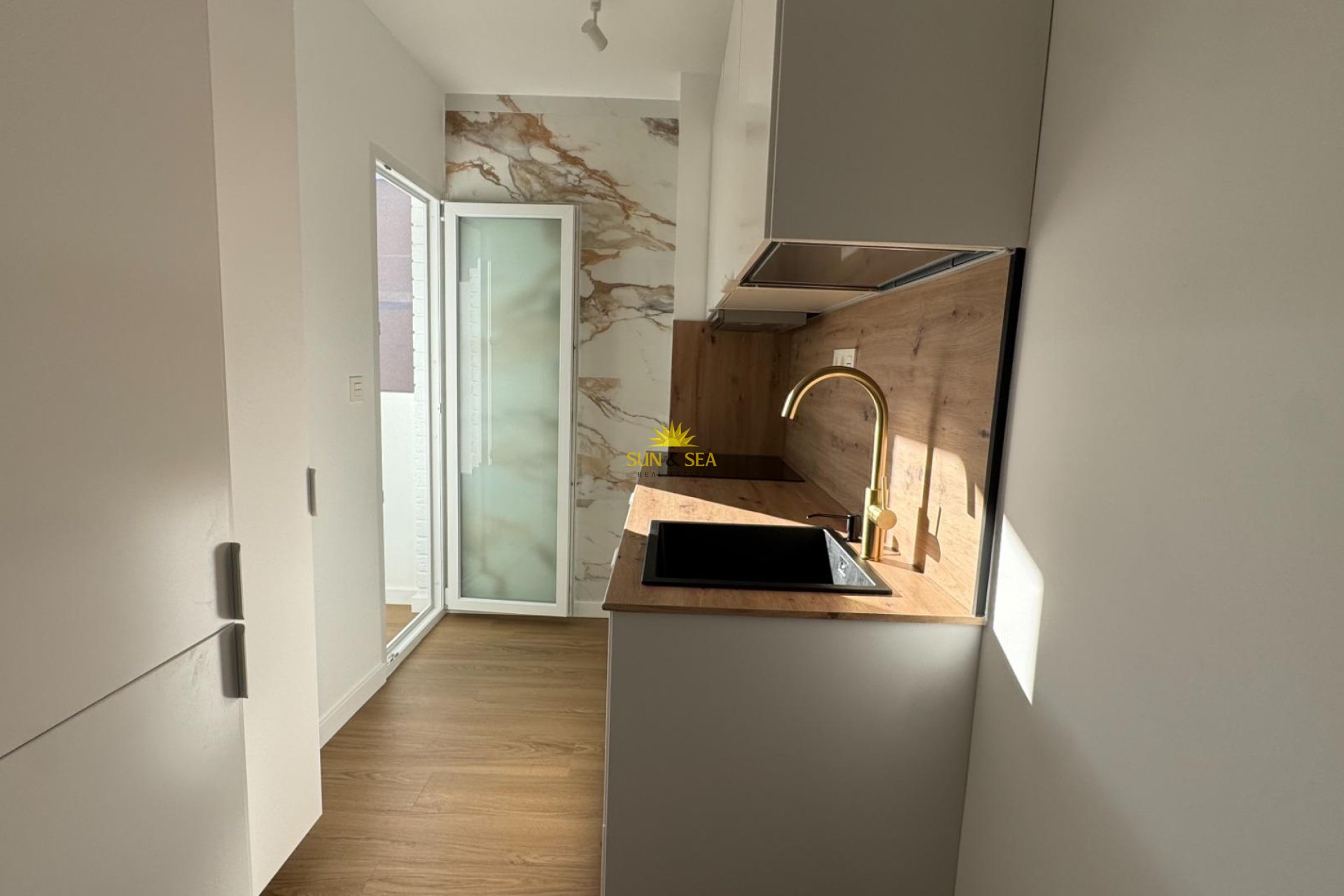 Resale - Apartment - Torrevieja - Punta prima