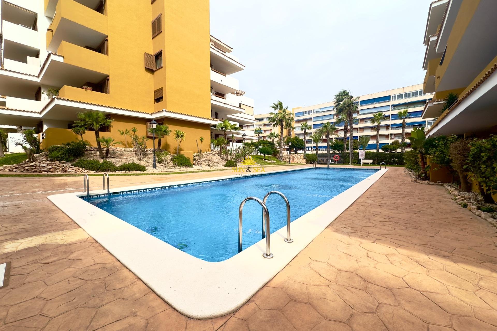 Resale - Apartment - Torrevieja - Punta prima