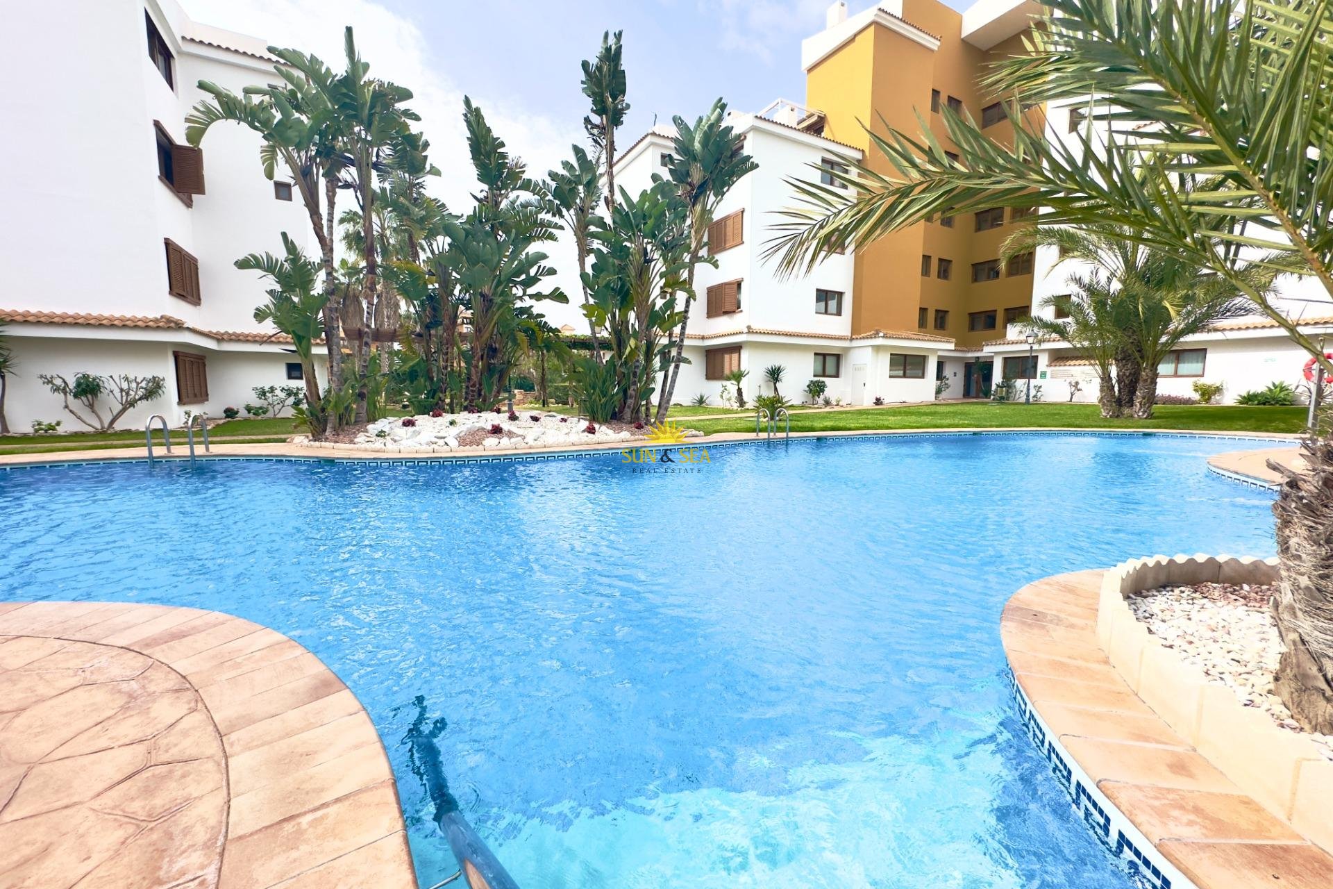 Resale - Apartment - Torrevieja - Punta prima