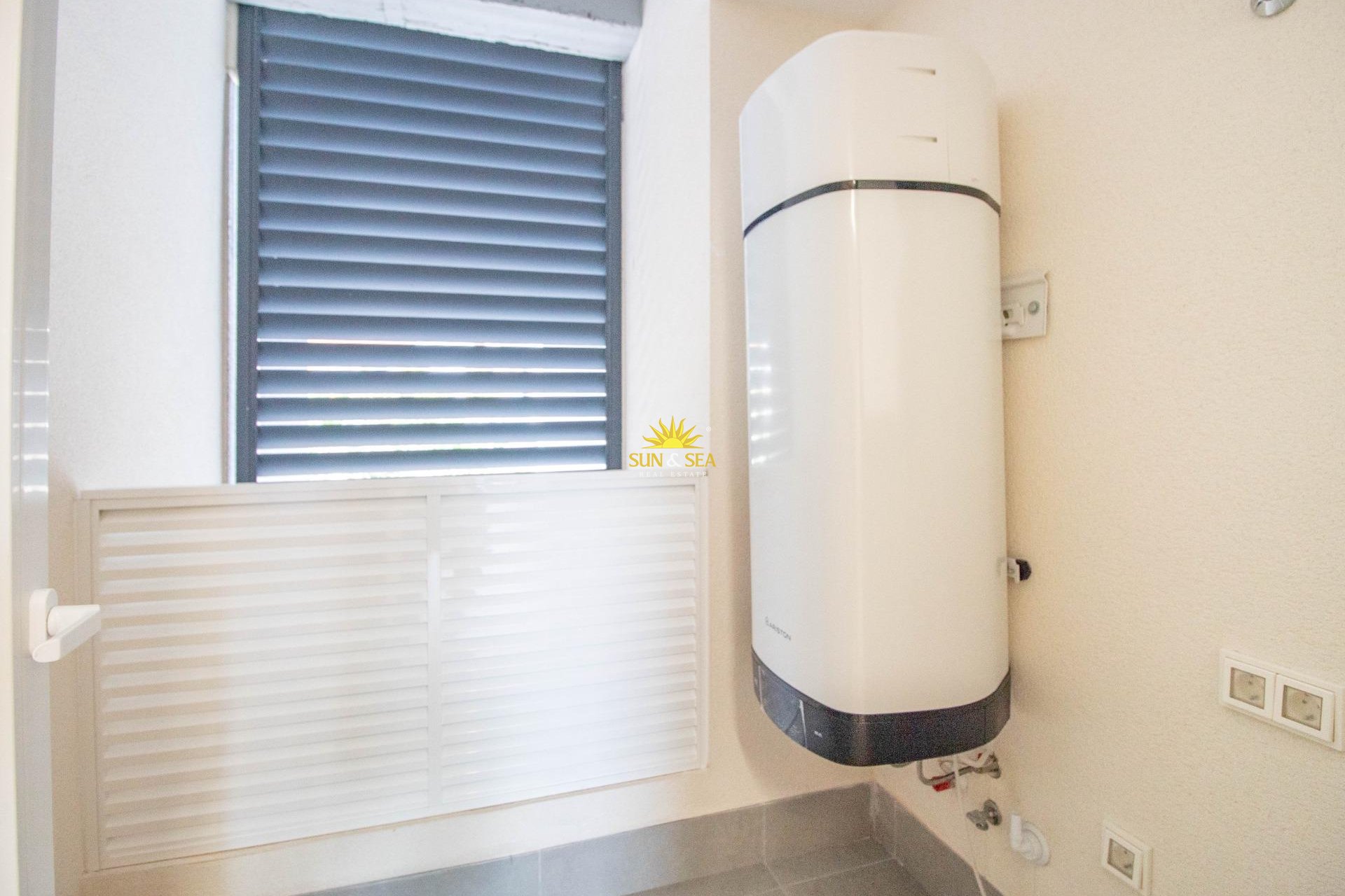 Resale - Apartment - Torrevieja - Punta prima