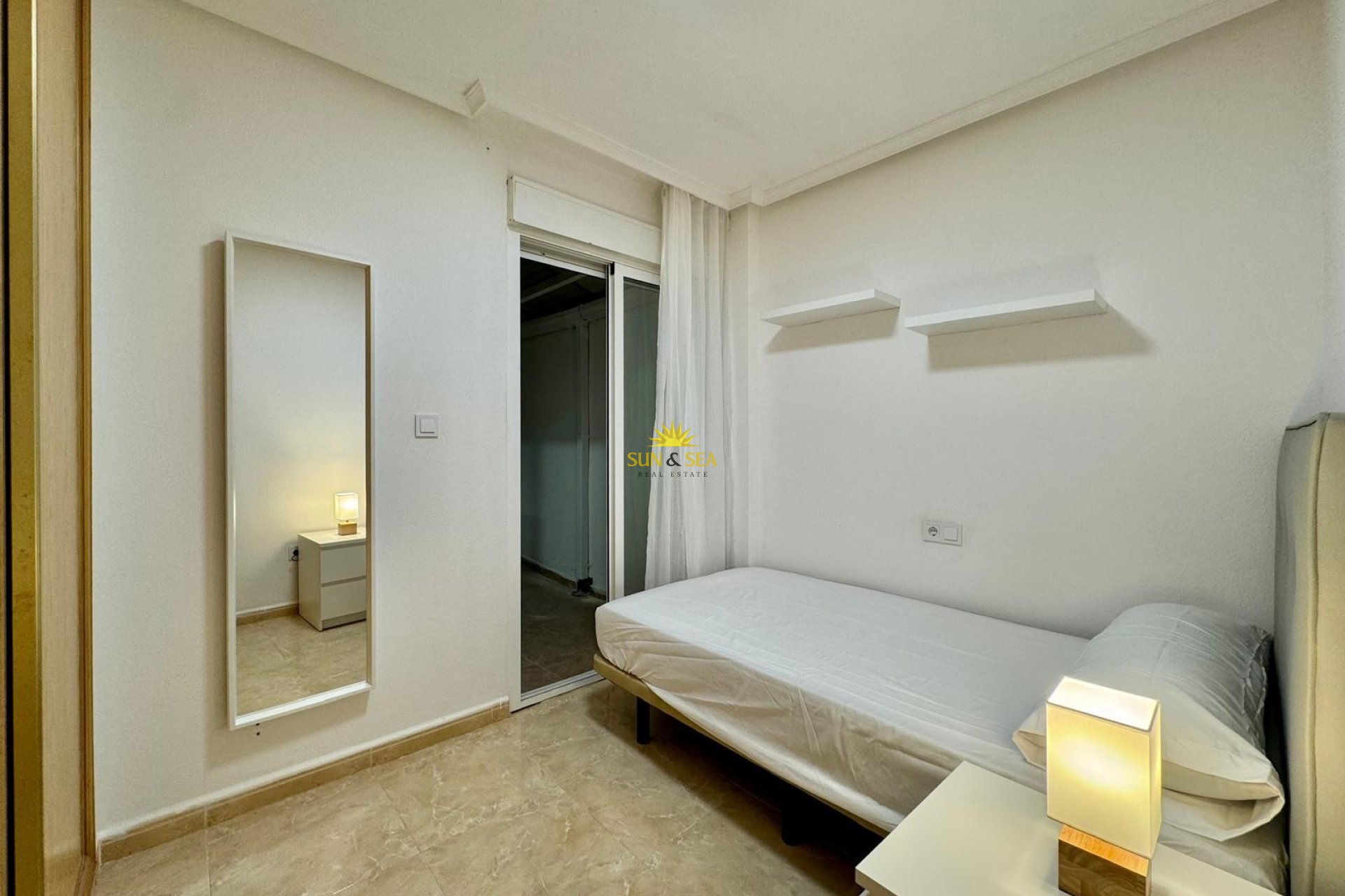 Resale - Apartment - Torrevieja - torrevieja