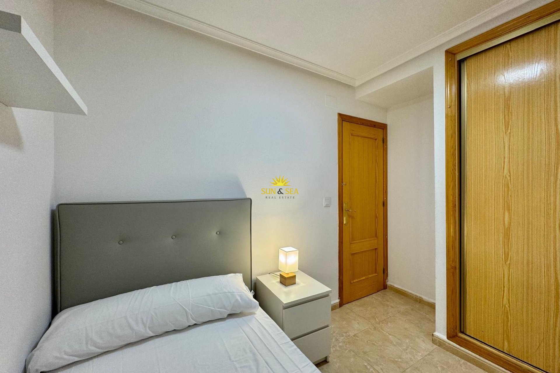Resale - Apartment - Torrevieja - torrevieja