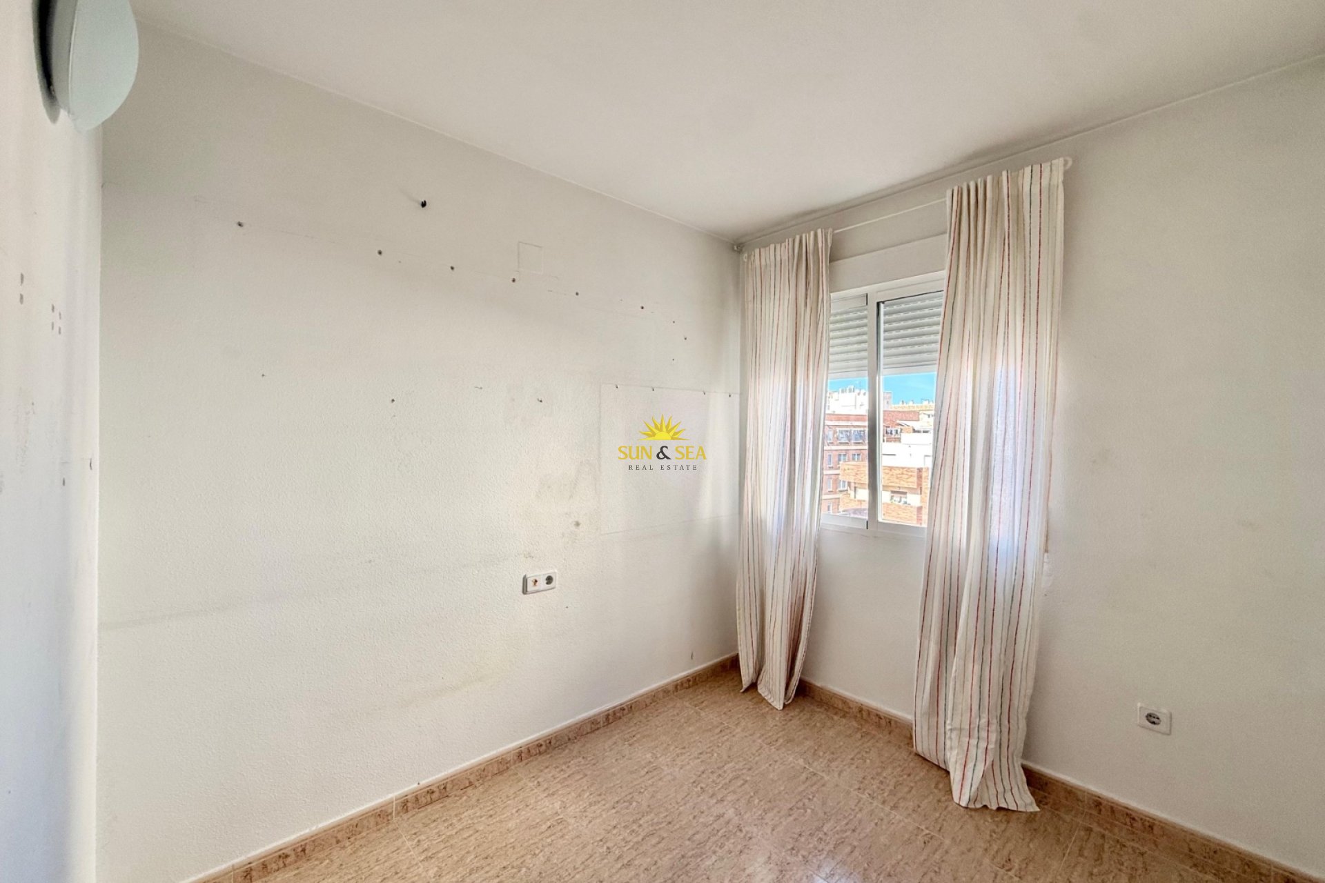 Resale - Apartment - Torrevieja - torrevieja