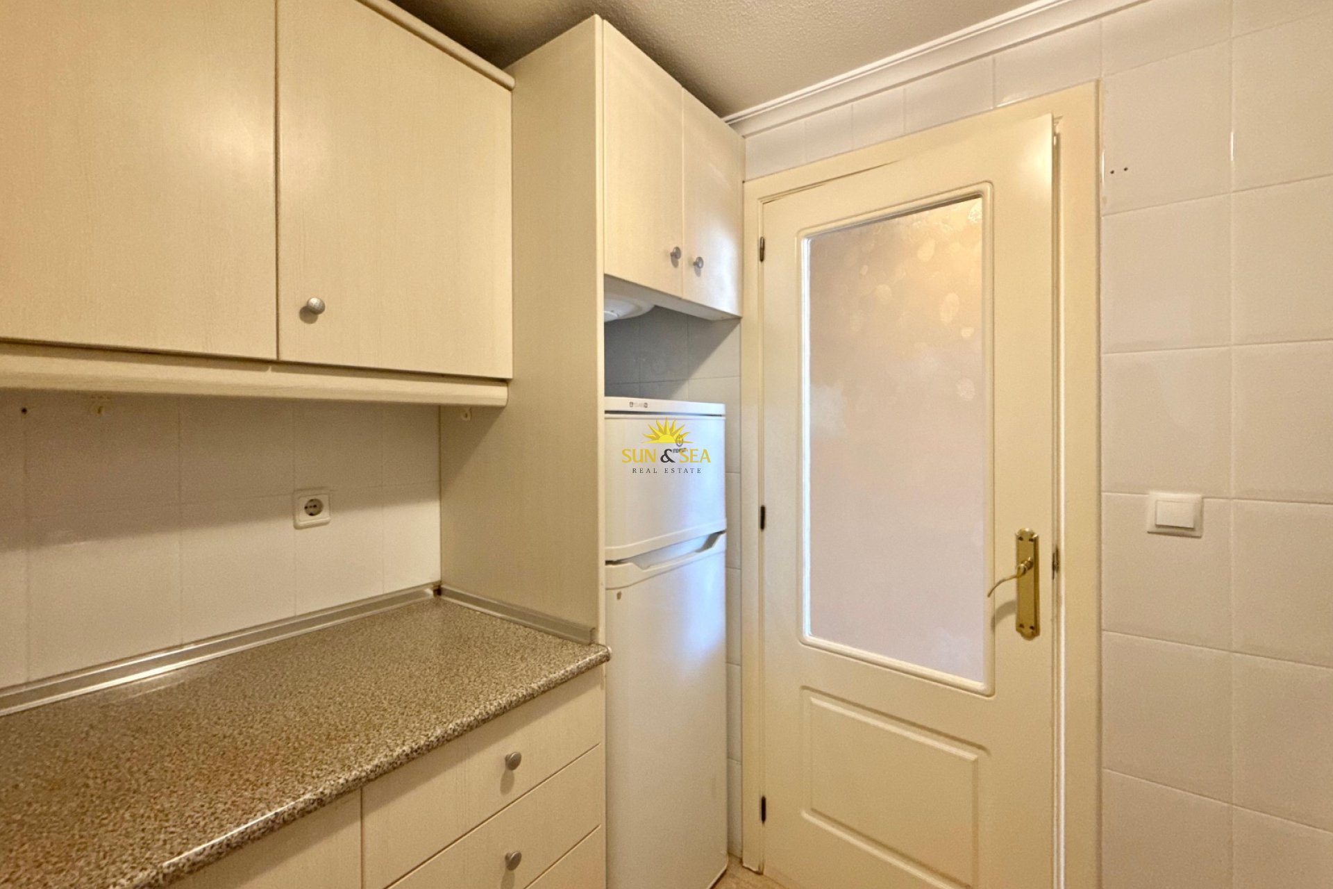 Resale - Apartment - Torrevieja - torrevieja