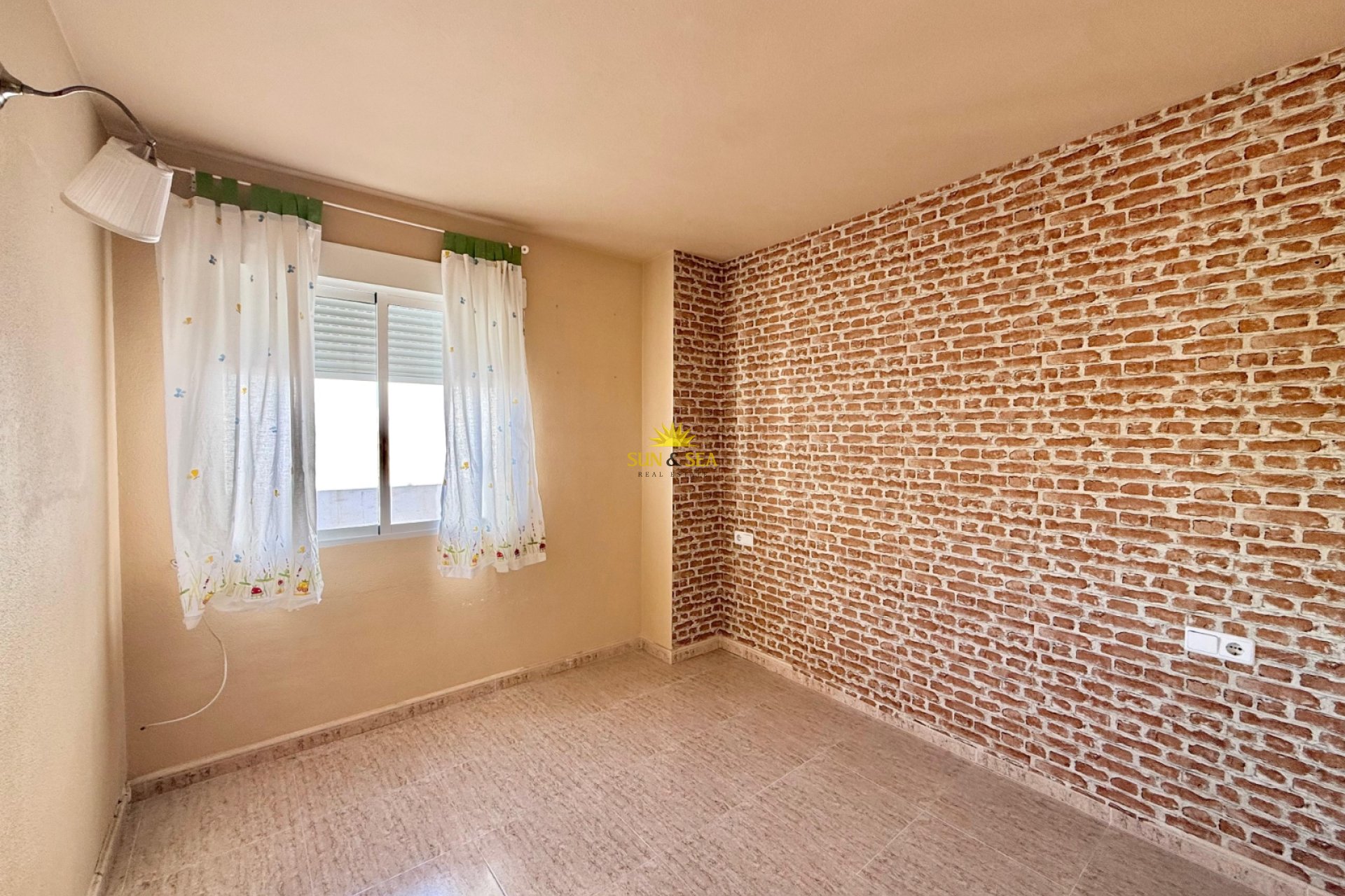 Resale - Apartment - Torrevieja - torrevieja