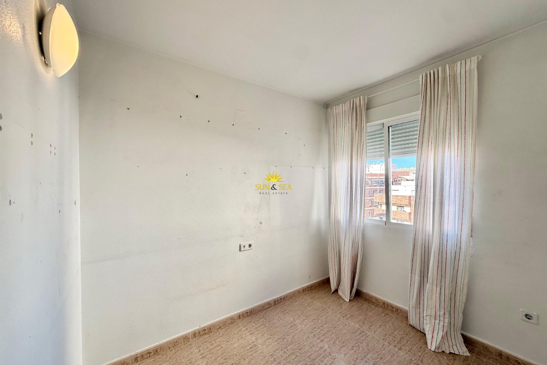 Resale - Apartment - Torrevieja - torrevieja