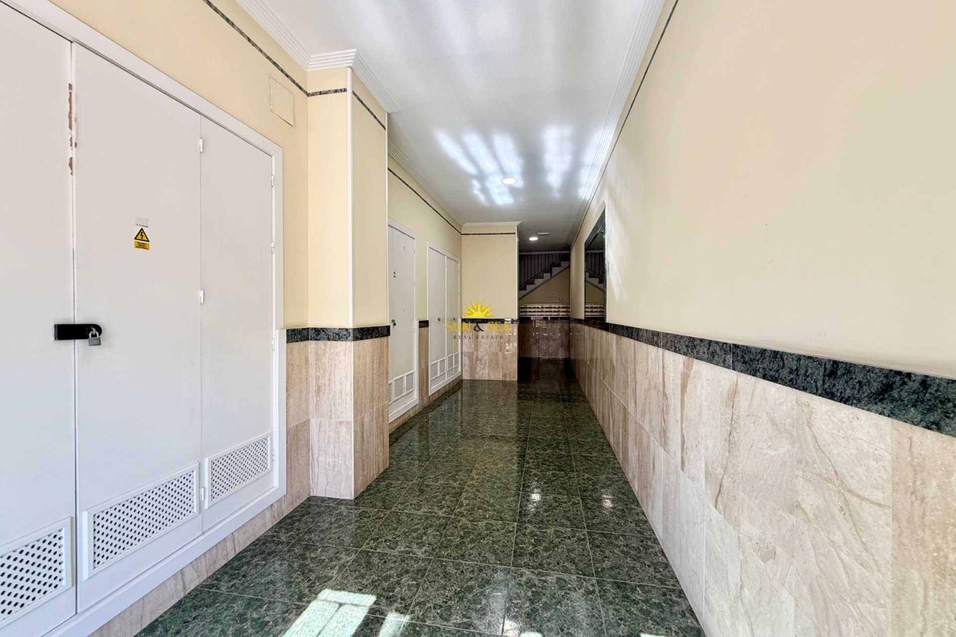 Resale - Apartment - Torrevieja - torrevieja
