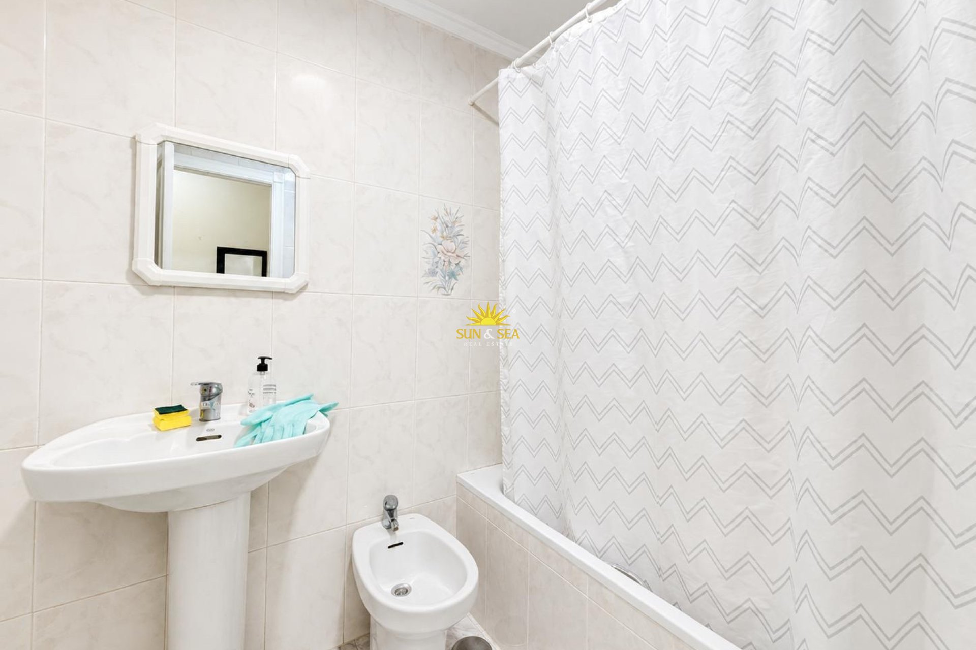 Resale - Apartment - Torrevieja - torrevieja