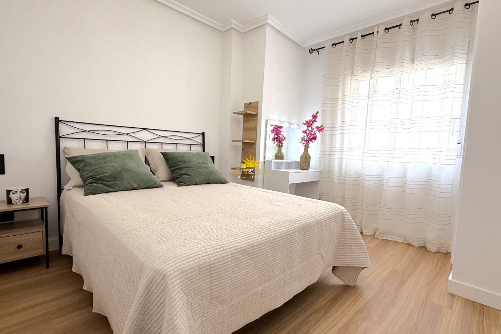 Resale - Apartment - Torrevieja - torrevieja