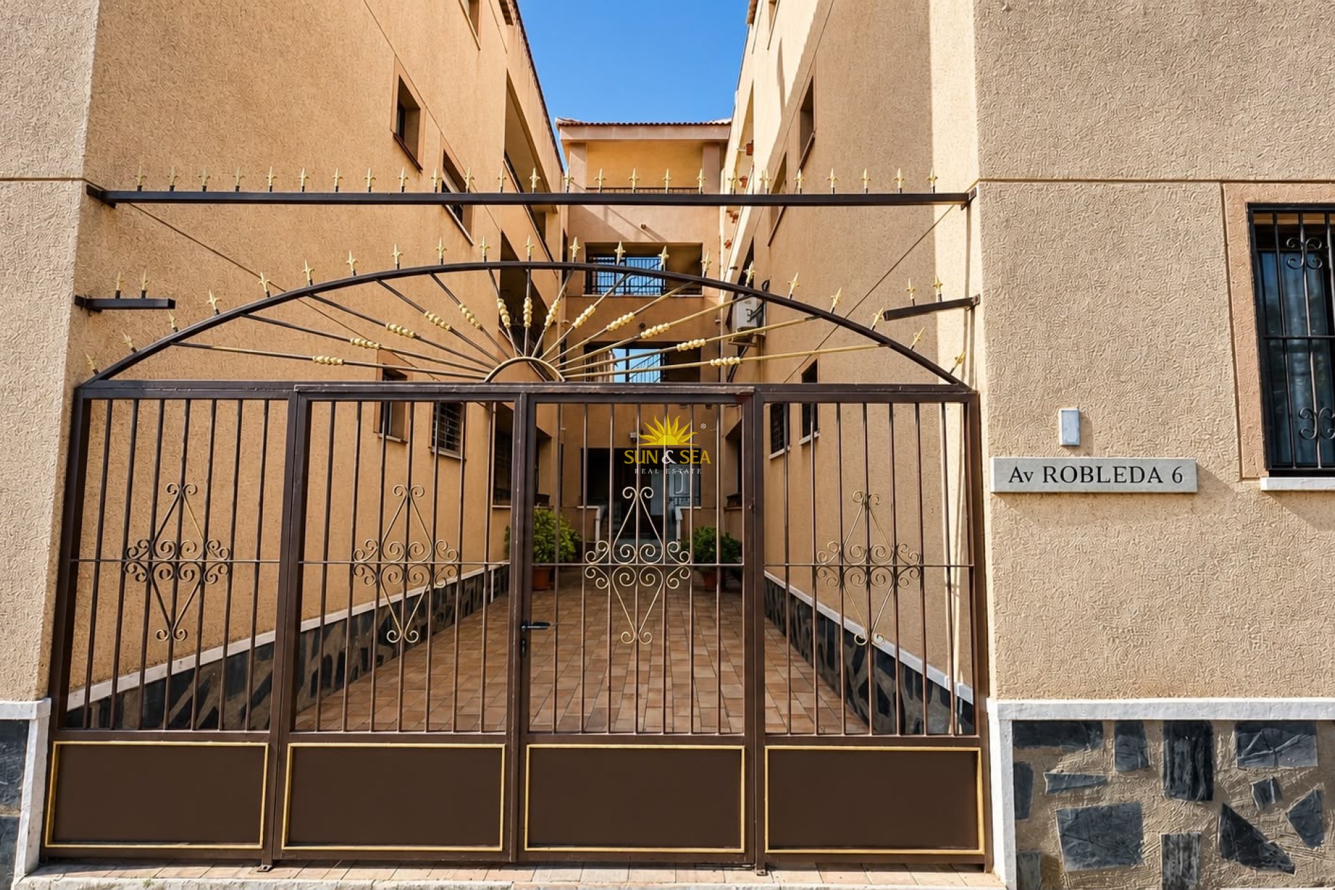 Resale - Apartment - Torrevieja - torrevieja