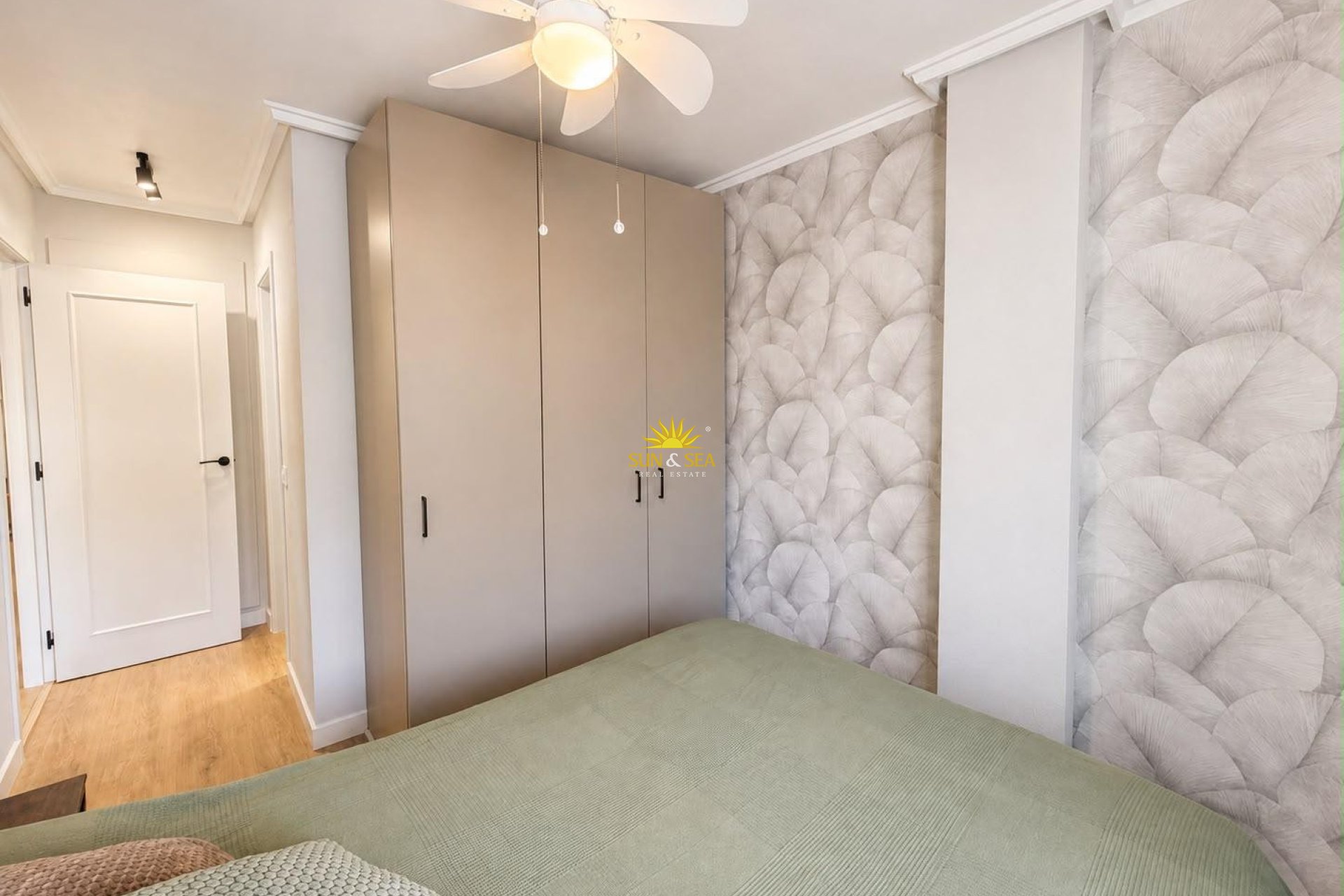 Resale - Apartment - Torrevieja - torrevieja