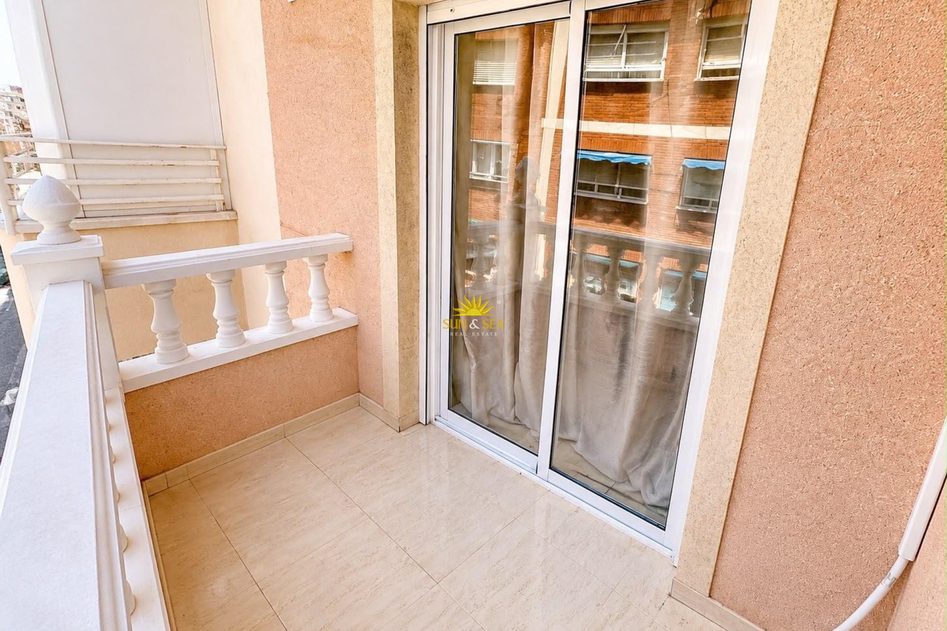 Resale - Apartment - Torrevieja - torrevieja
