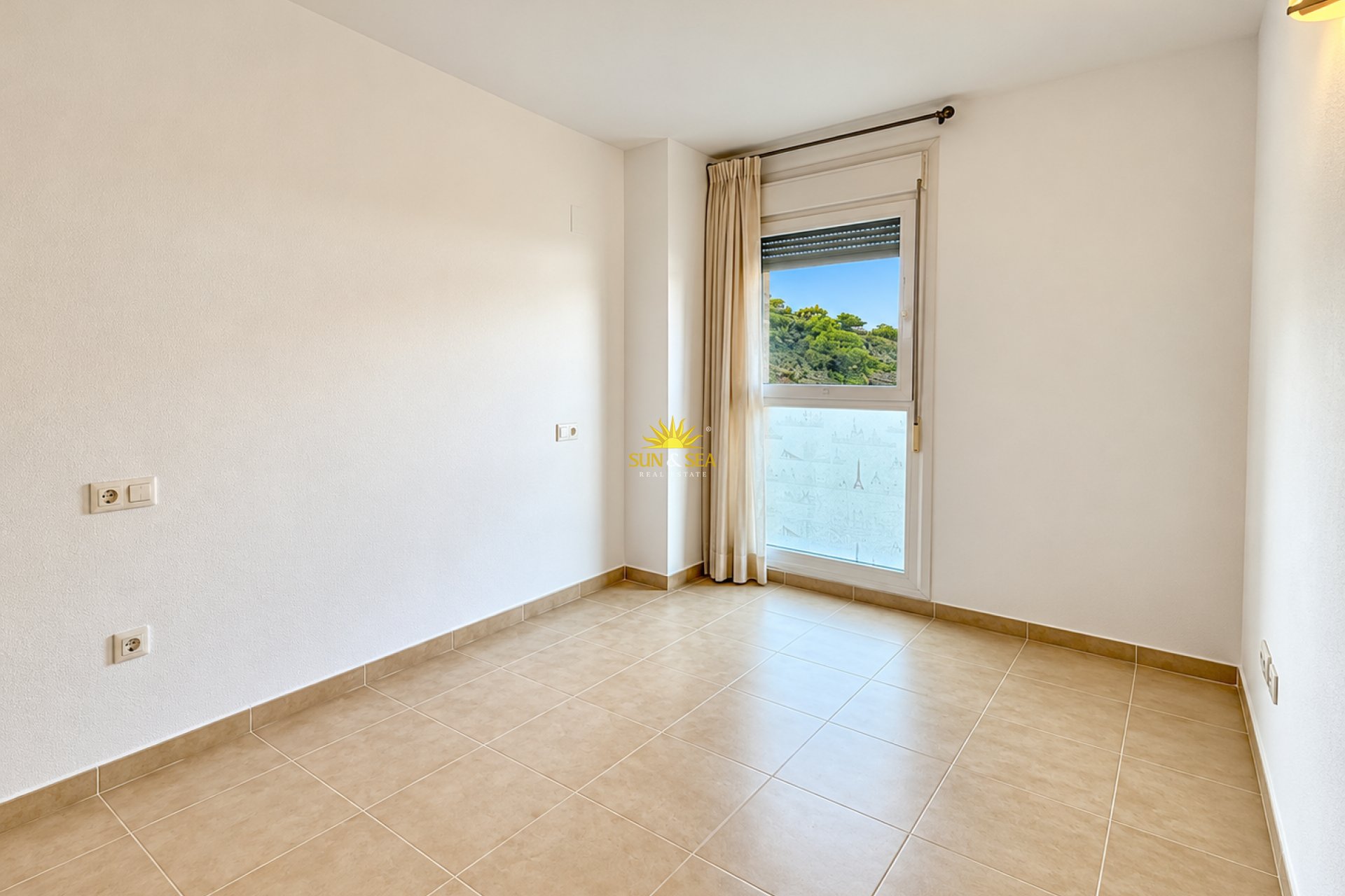 Resale - Apartment - Villajoyosa