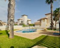 Resale - Chalet - Orihuela Costa - Cabo Roig
