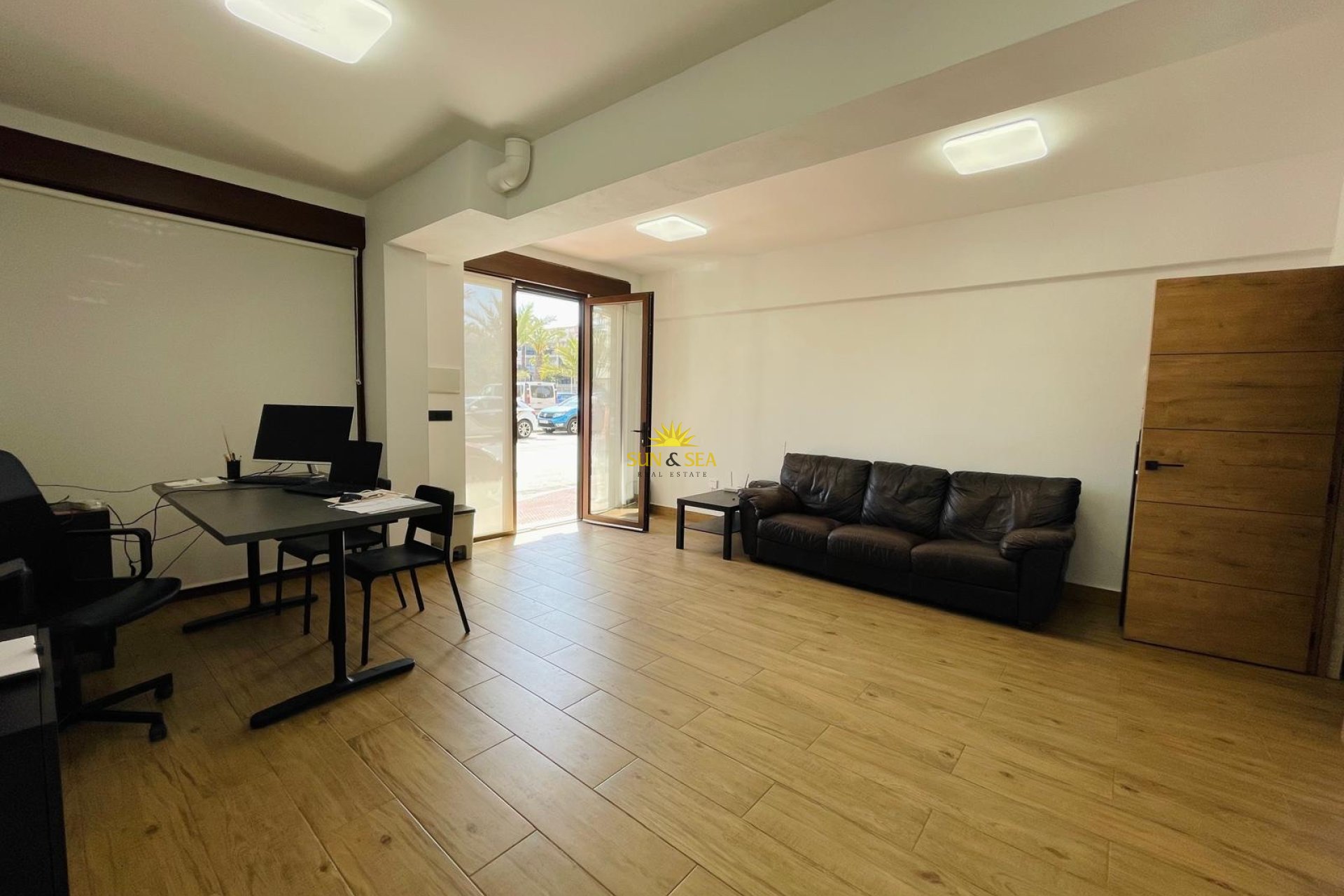 Resale - Commercial - Guardamar del Segura - Guardamar