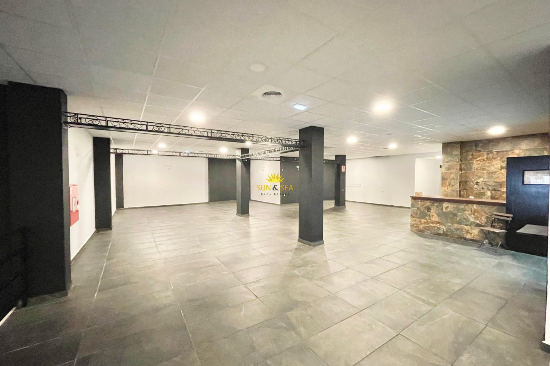 Resale - Commercial - Torrevieja - Playa del Cura