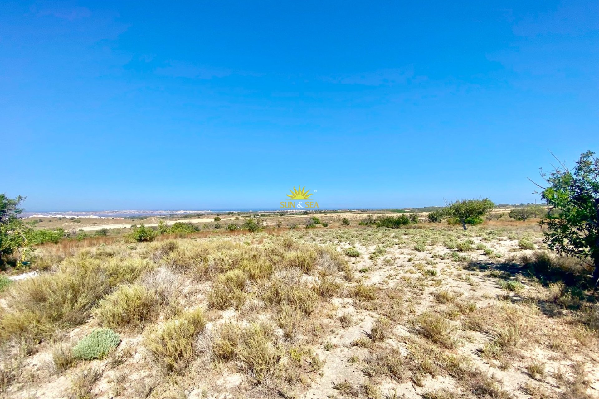 Resale - Finca -  - San Miguel de Salinas