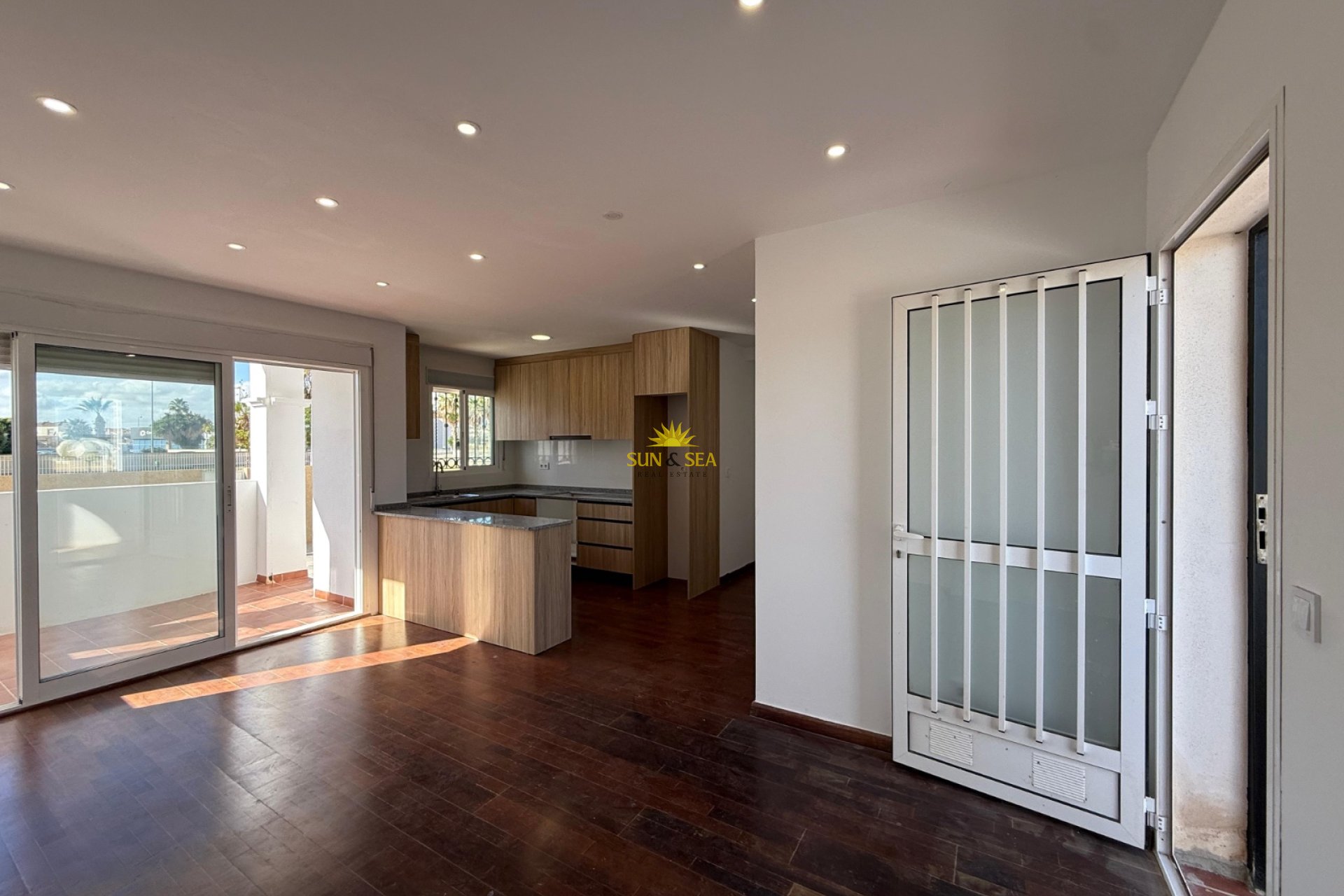 Resale - Ground Floor - Orihuela Costa - Punta Prima