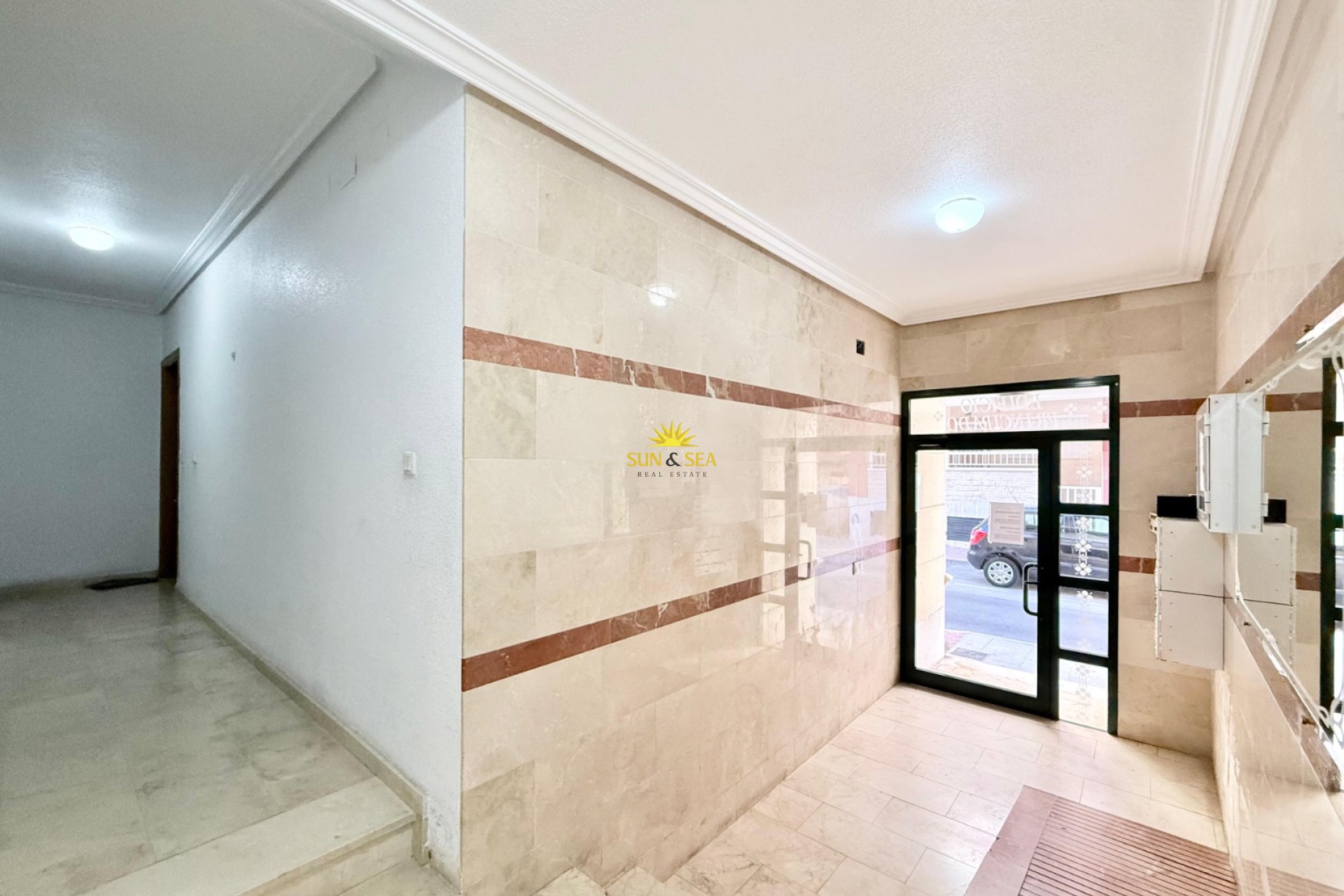 Resale - Ground Floor - Torrevieja - Centro