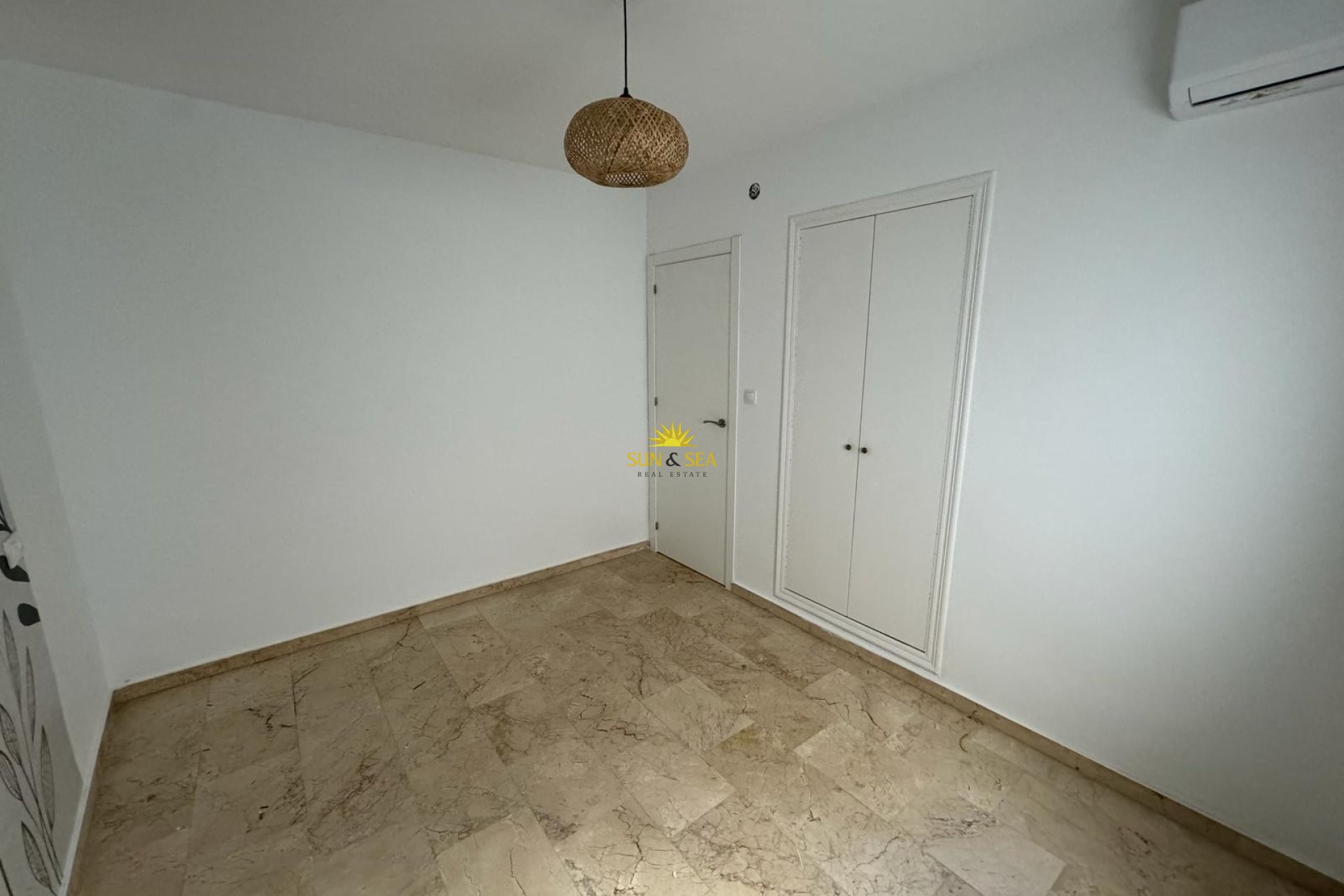 Resale - Ground Floor - Torrevieja - Playa del Cura