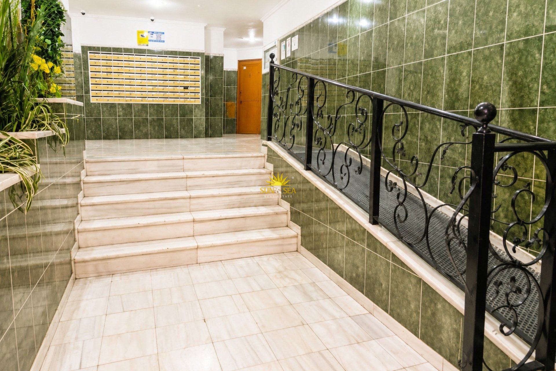 Resale - Studio apartment - Torrevieja - Acequion