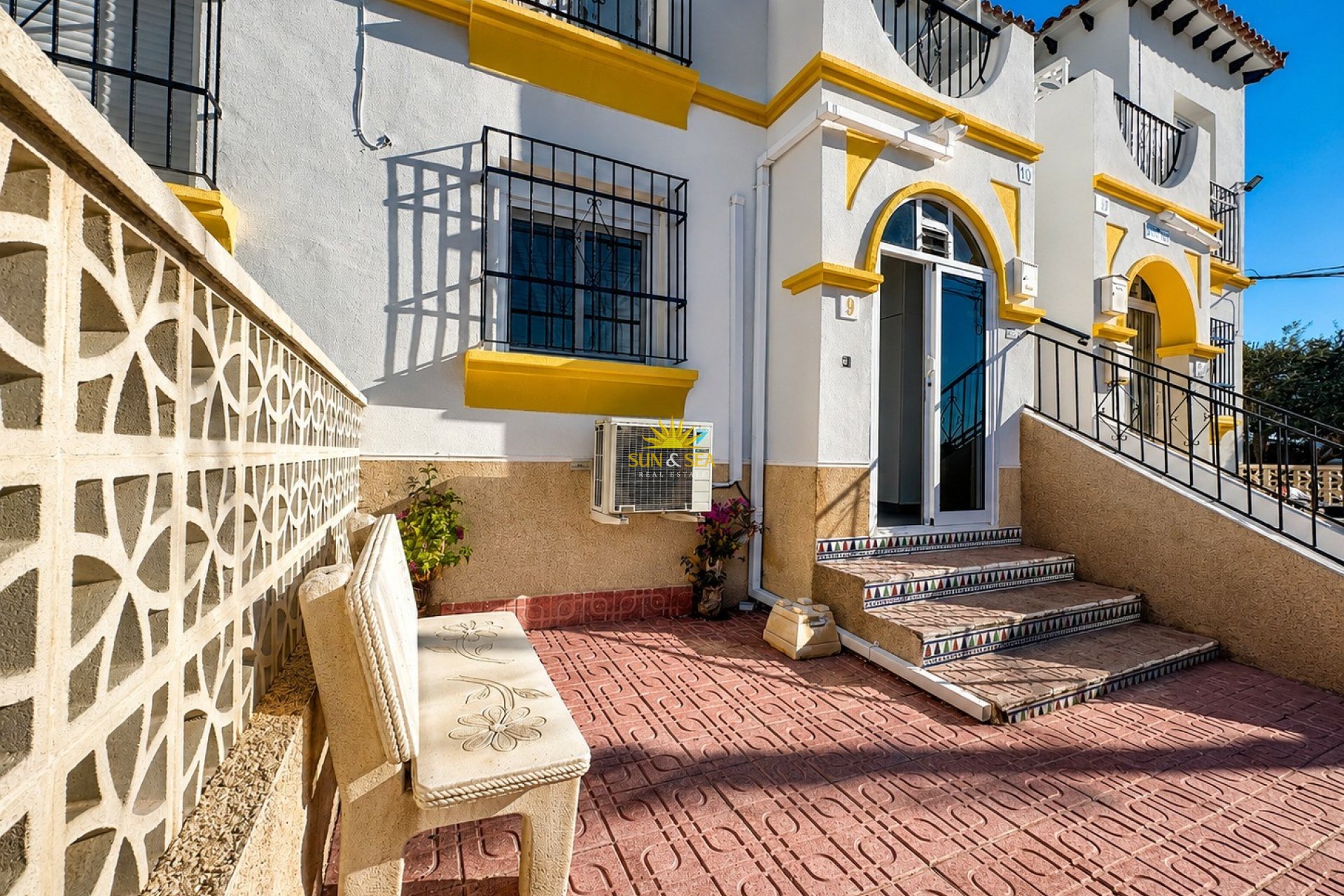 Resale - Townhouse - San Miguel de Salinas