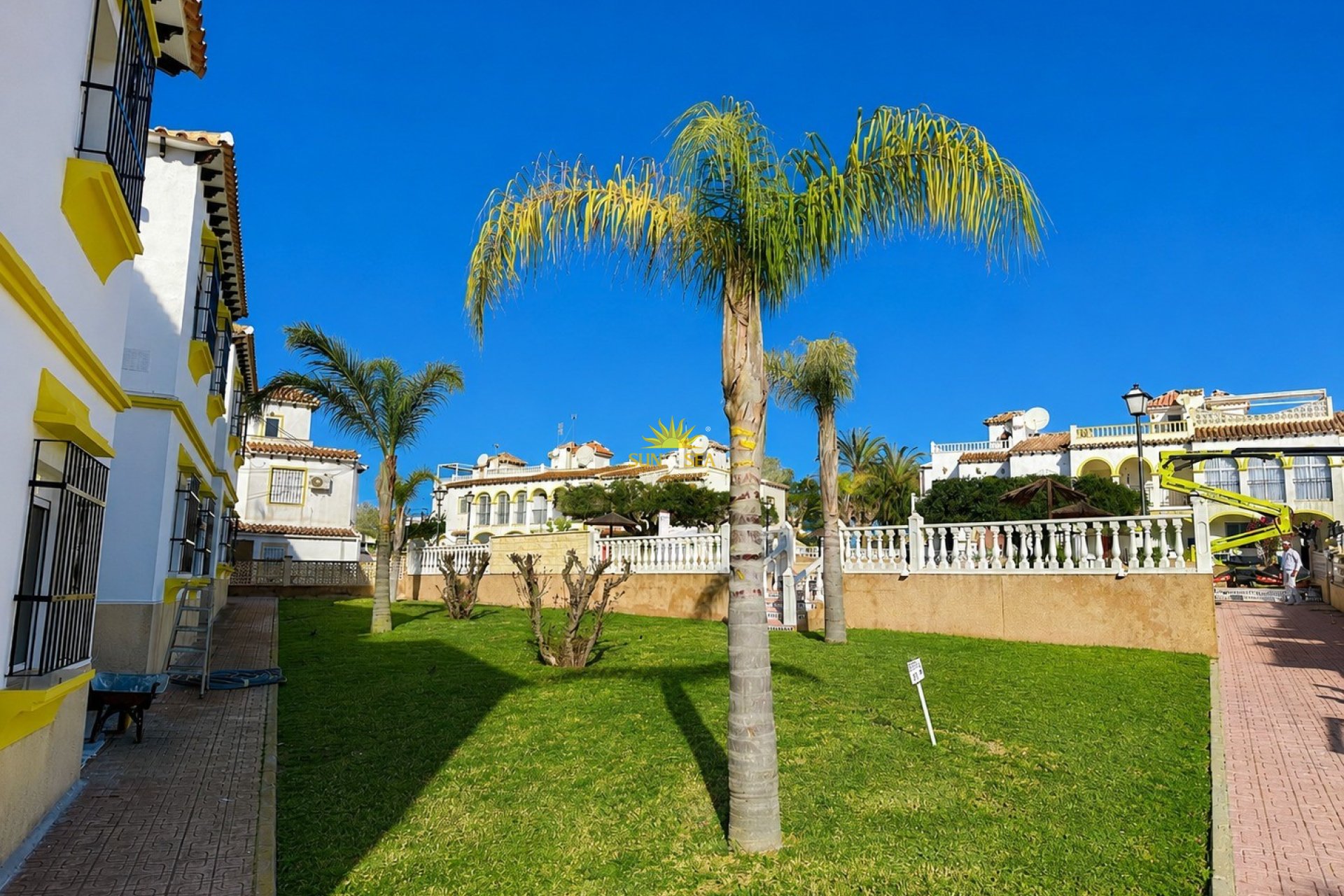 Resale - Townhouse - San Miguel de Salinas