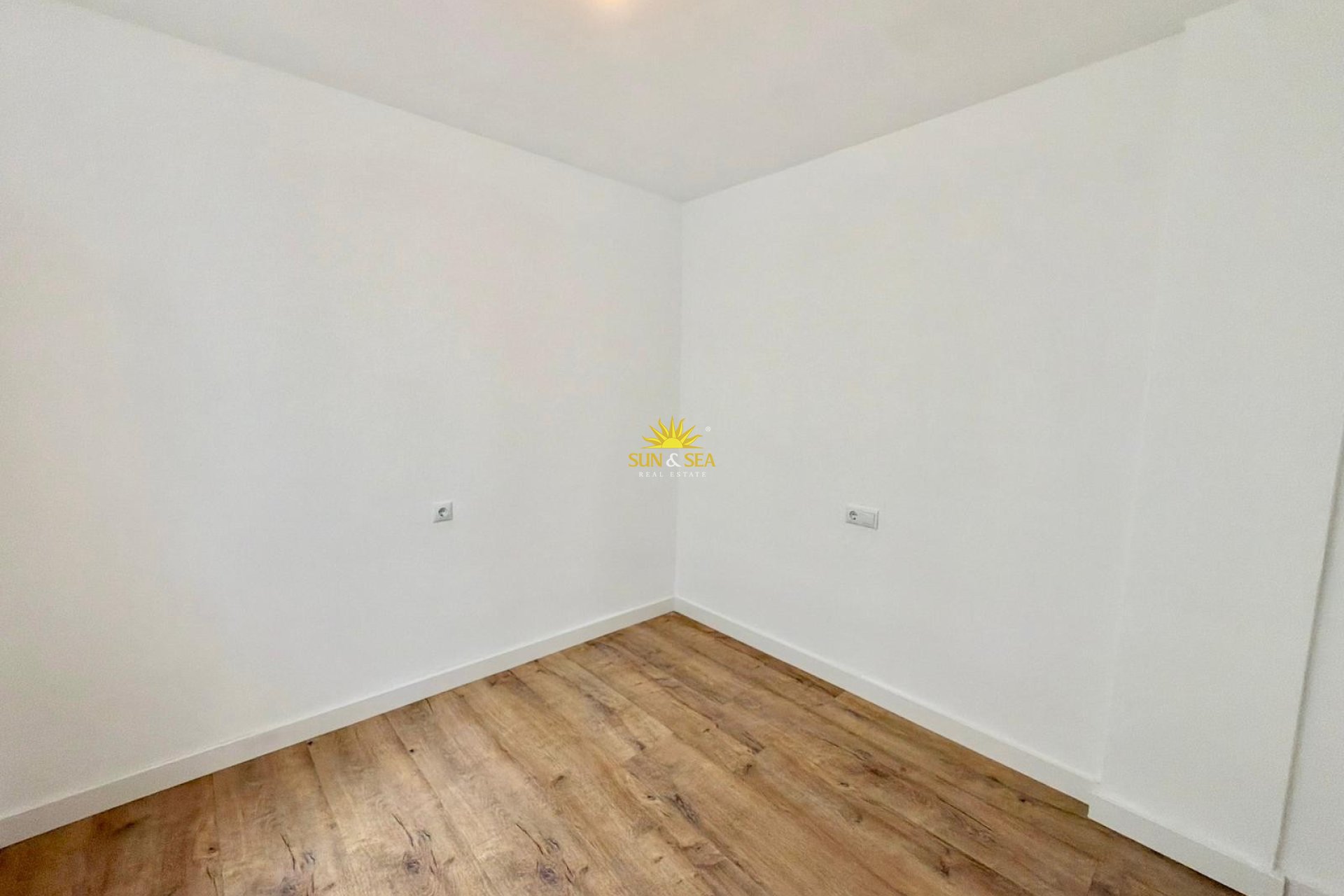 Resale - Townhouse - Torrevieja - Parque de las Naciones