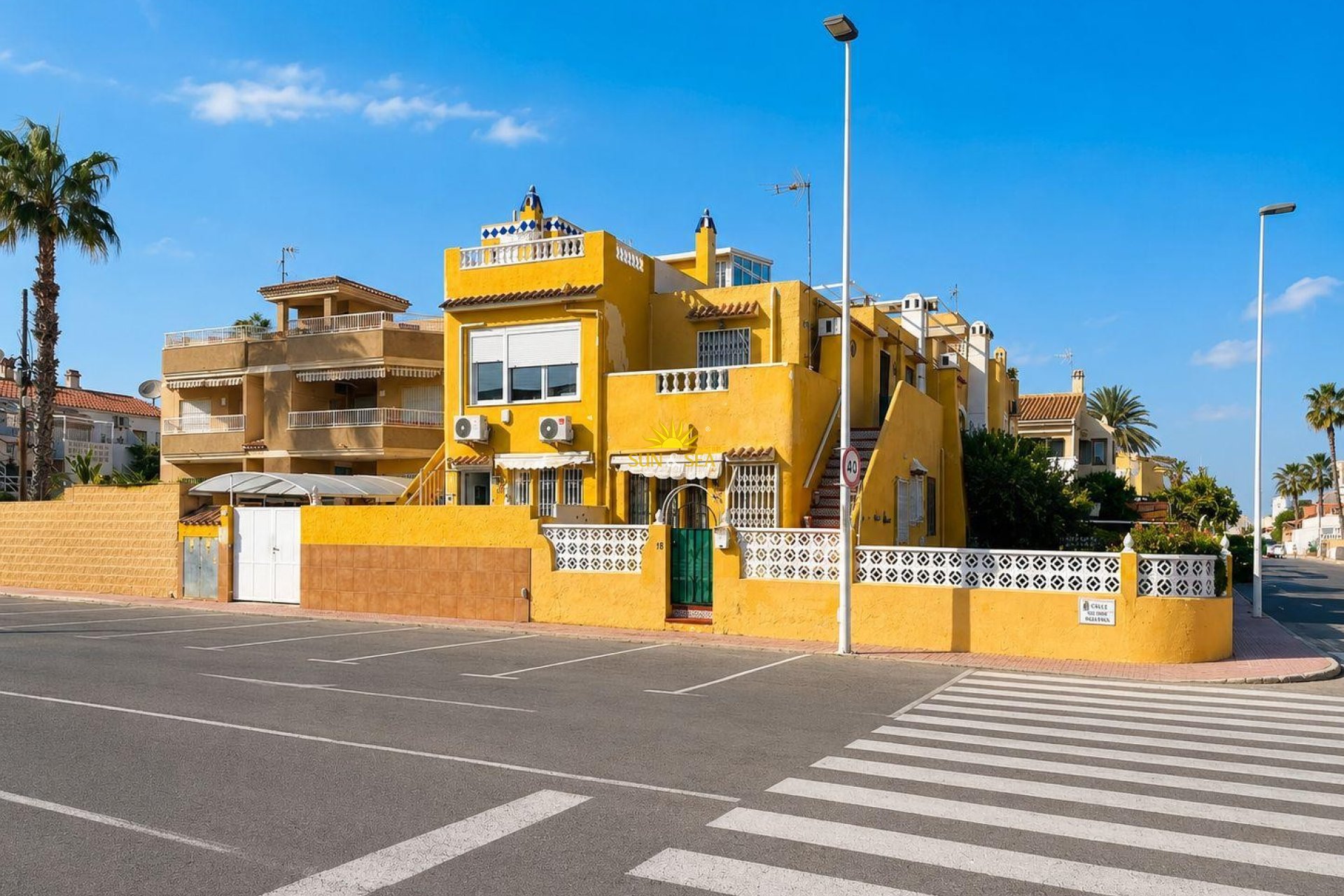 Resale - Townhouse - Torrevieja - torrevieja