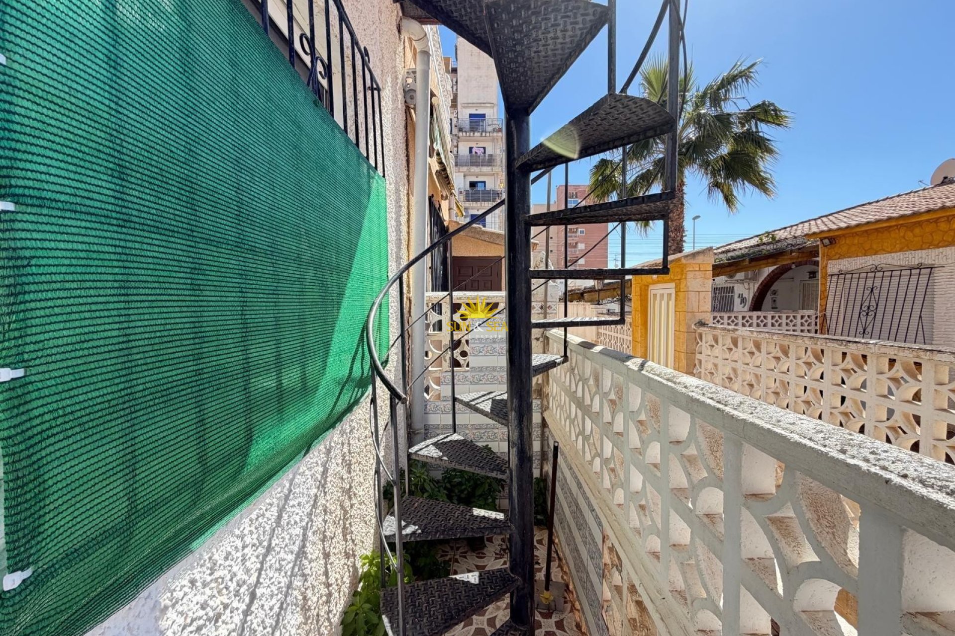 Resale - Townhouse - Torrevieja - torrevieja