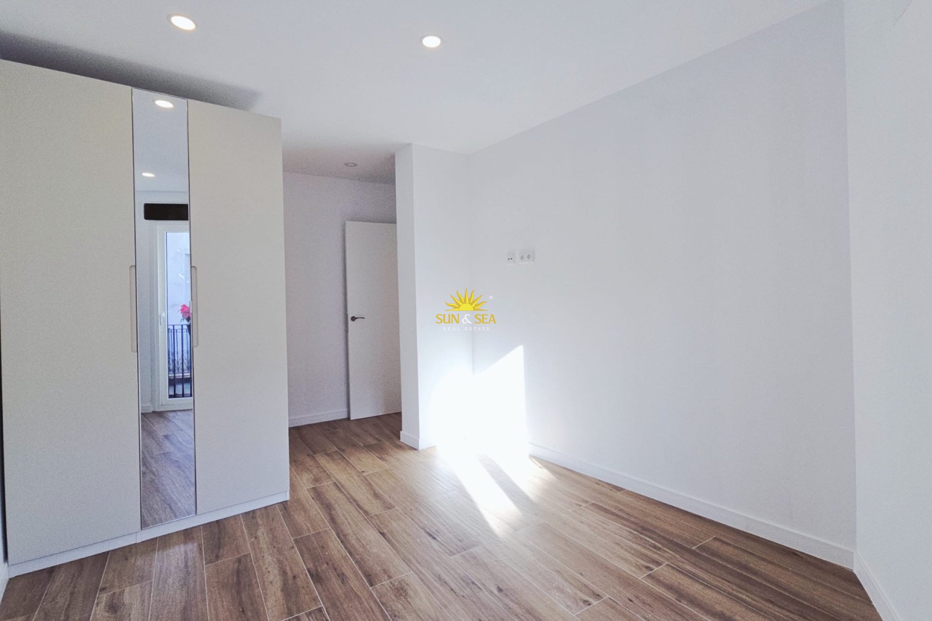 Resale - Villa - Aspe
