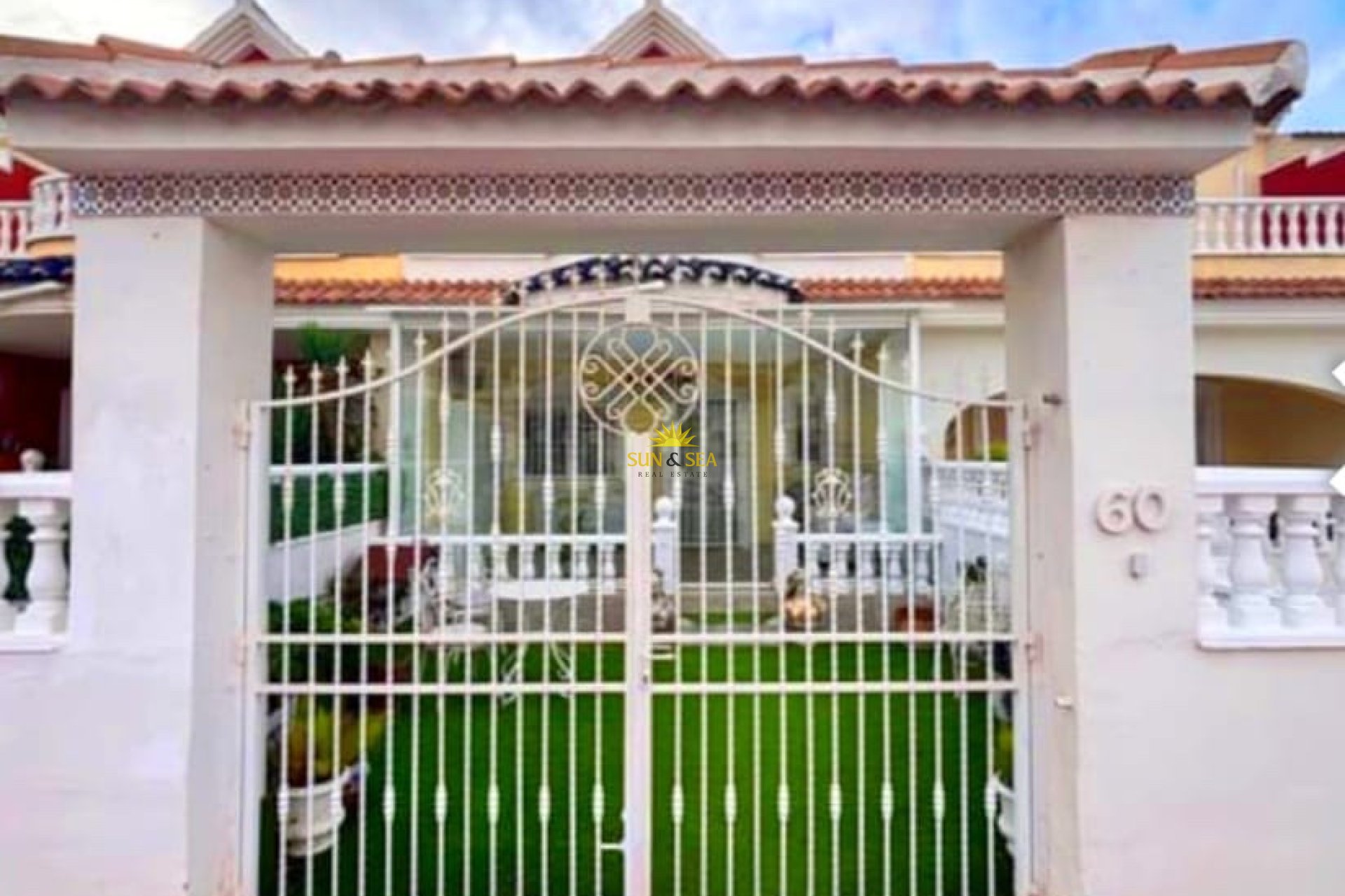 Resale - Villa - Benijofar