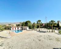 Resale - Villa - Crevillente