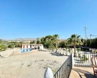 Resale - Villa - Crevillente