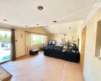 Resale - Villa - Crevillente