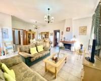 Resale - Villa - Daya Nueva