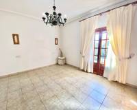 Resale - Villa - Daya Nueva