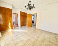 Resale - Villa - Daya Nueva