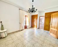 Resale - Villa - Daya Nueva