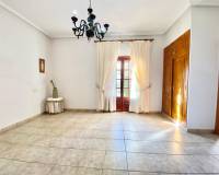 Resale - Villa - Daya Nueva