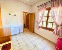 Resale - Villa - Daya Nueva