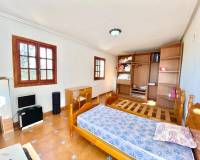 Resale - Villa - Daya Nueva