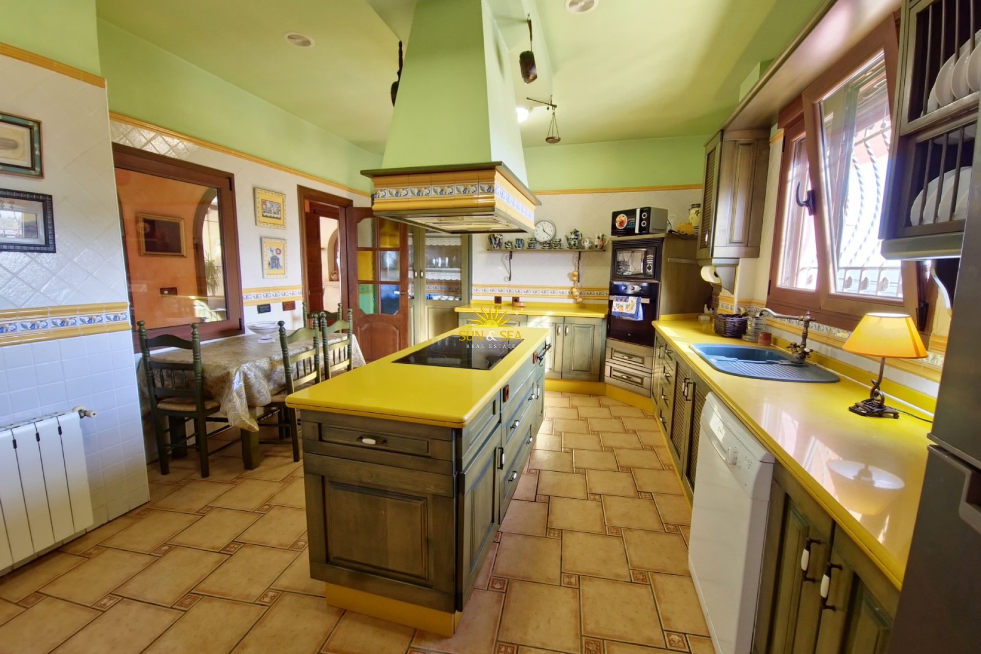 Resale - Villa - San Miguel de Salinas