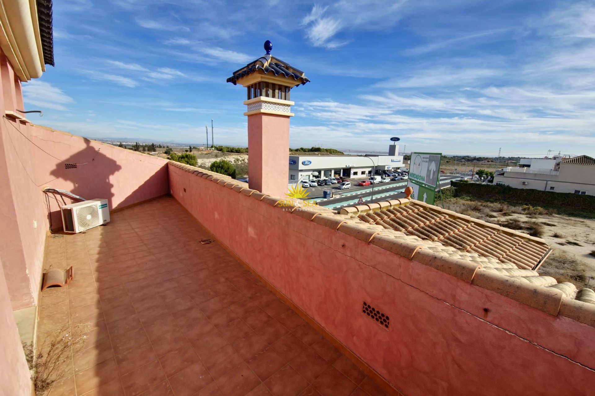 Resale - Villa - San Miguel de Salinas