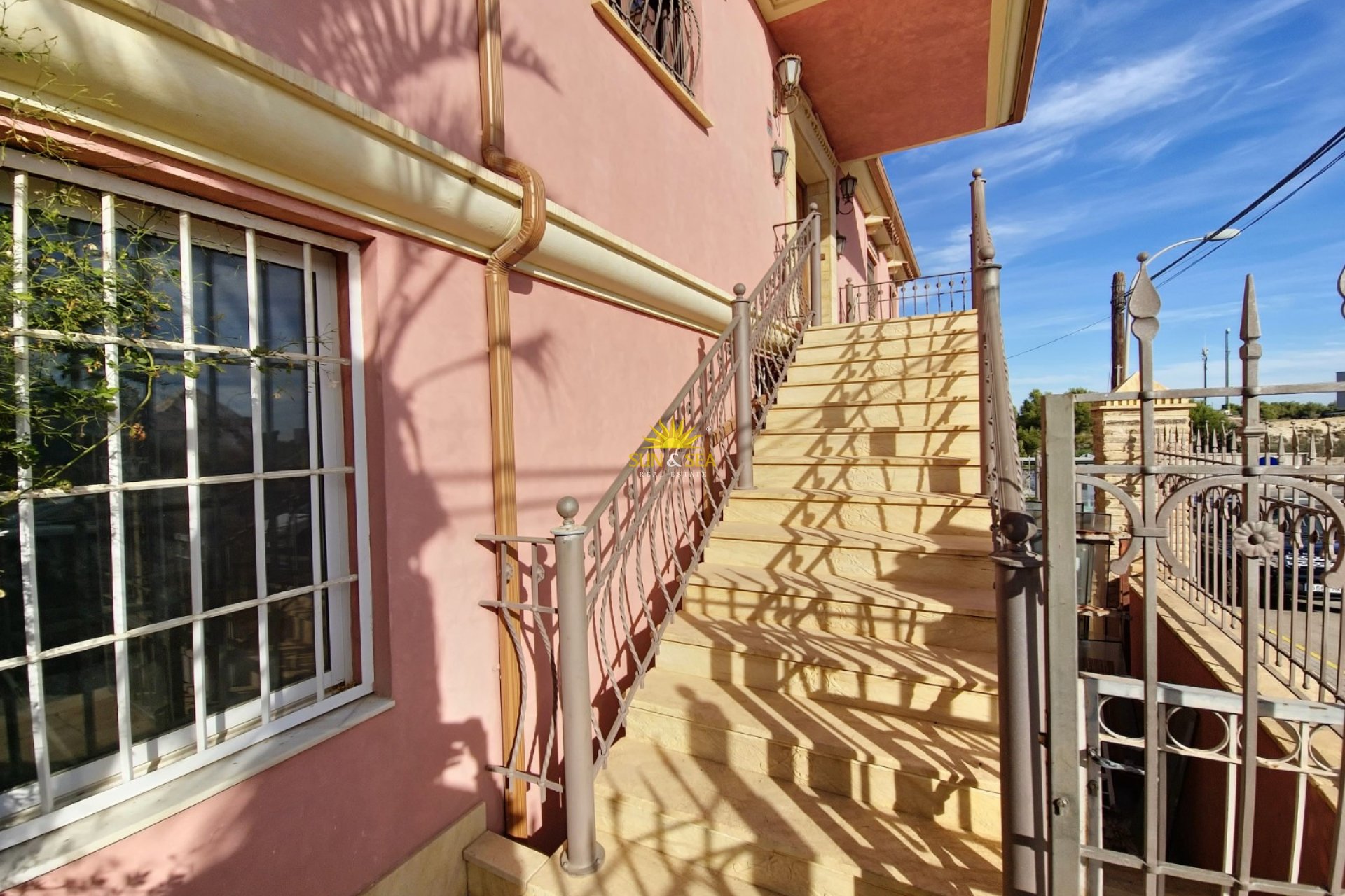 Resale - Villa - San Miguel de Salinas