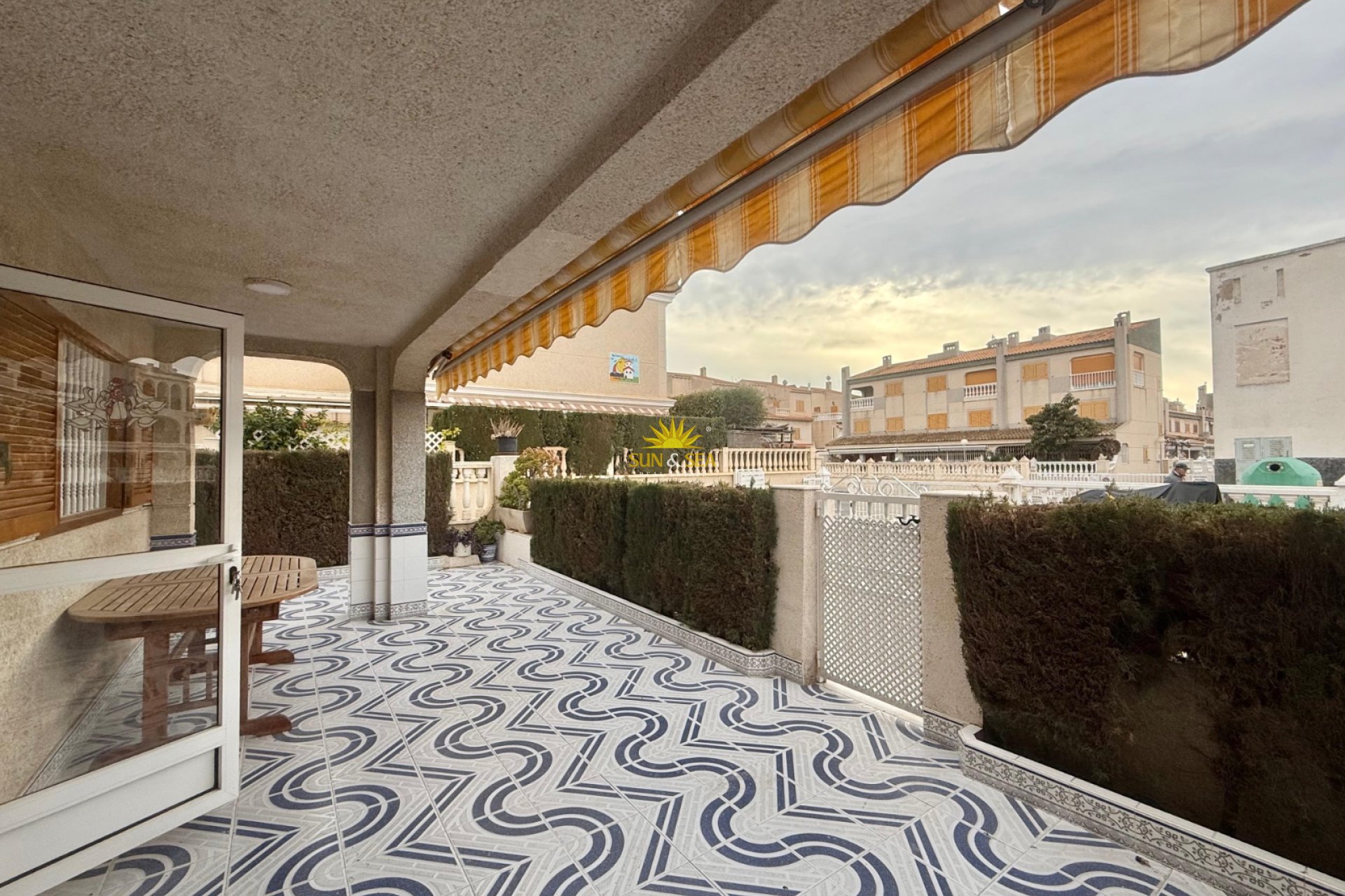 Resale - Villa - Santa Pola - Playa Lisa