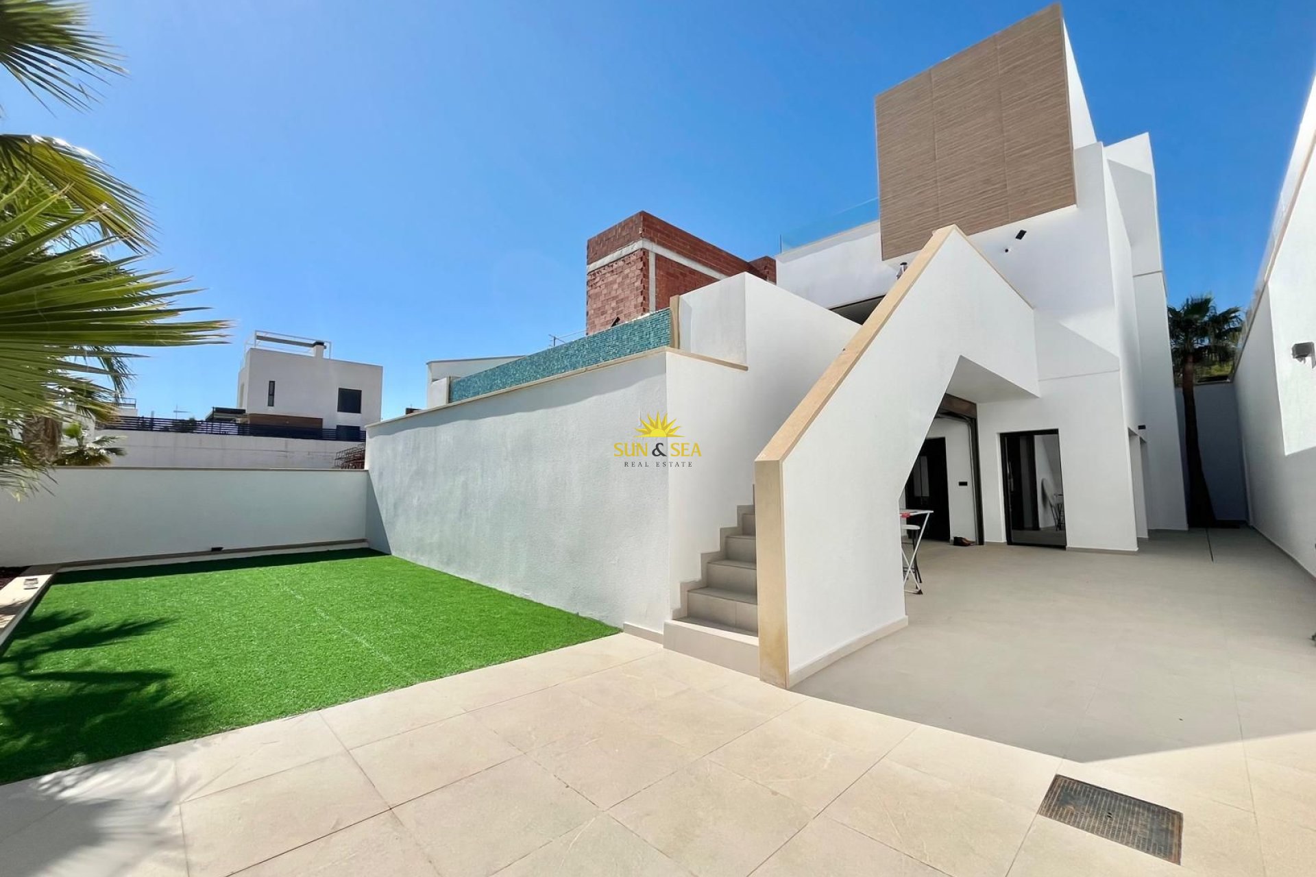Resale - Villa / Semi detached - Algorfa