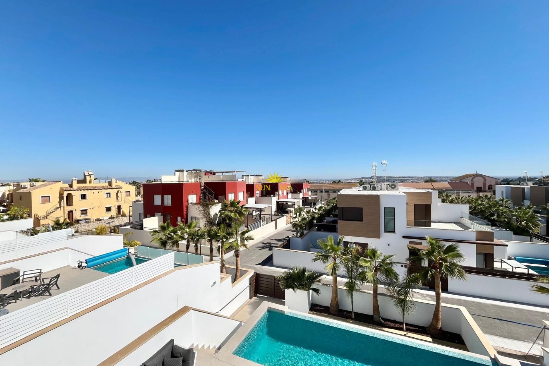 Resale - Villa / Semi detached - Algorfa