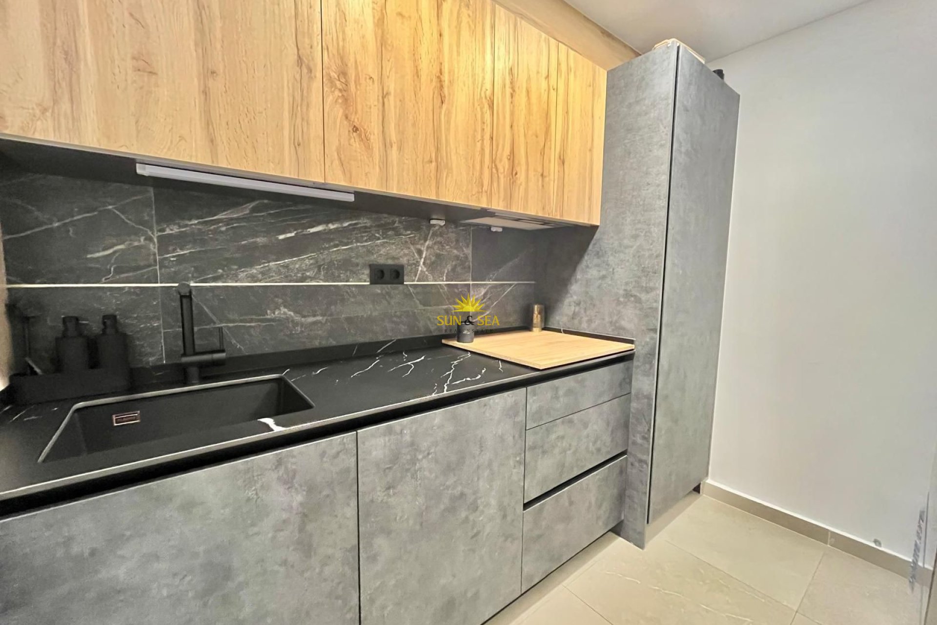 Resale - Villa / Semi detached - Algorfa