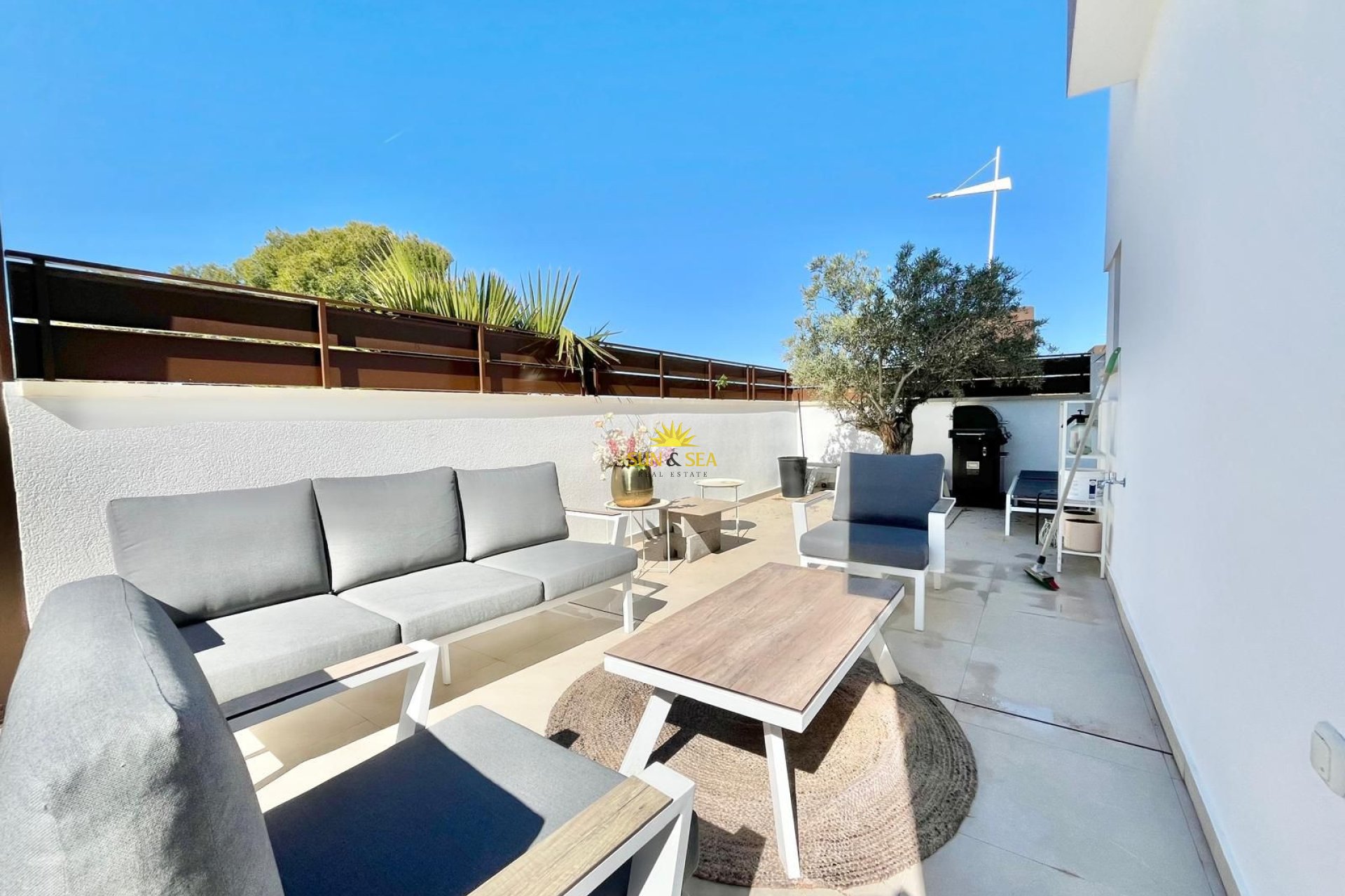 Resale - Villa / Semi detached - Algorfa